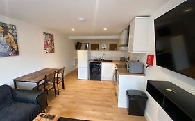 Rentals Leicester 4 - Free Street Parking